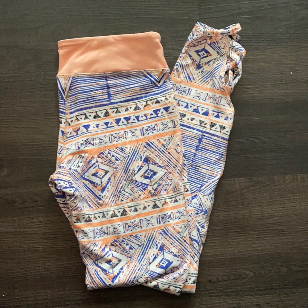 Roxy Leggings with cut out detail on bottom